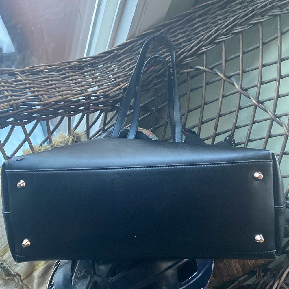 Nikki Williams Hampton Tote - Picture 7 of 13